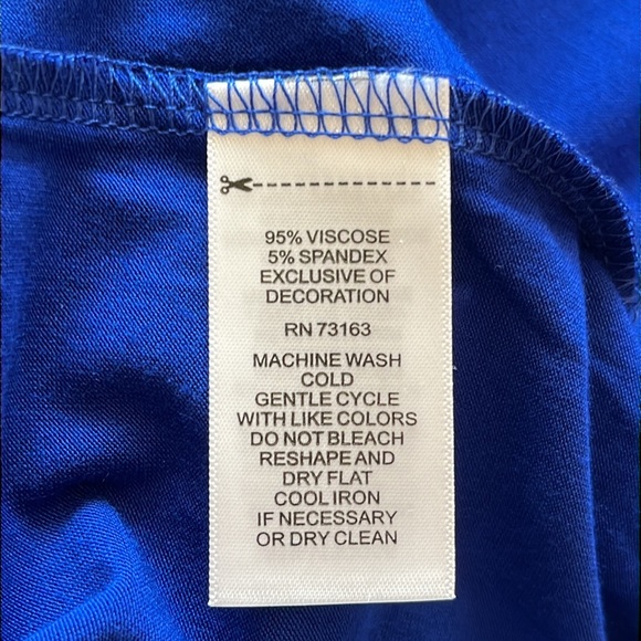 Cable & Gauge Royal Blue Top Size Large NWT - Picture 5 of 5